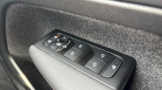 Volvo Xc40 2.0 B4P R DESIGN Pro 5dr Auto [7 speed] Petrol Estate